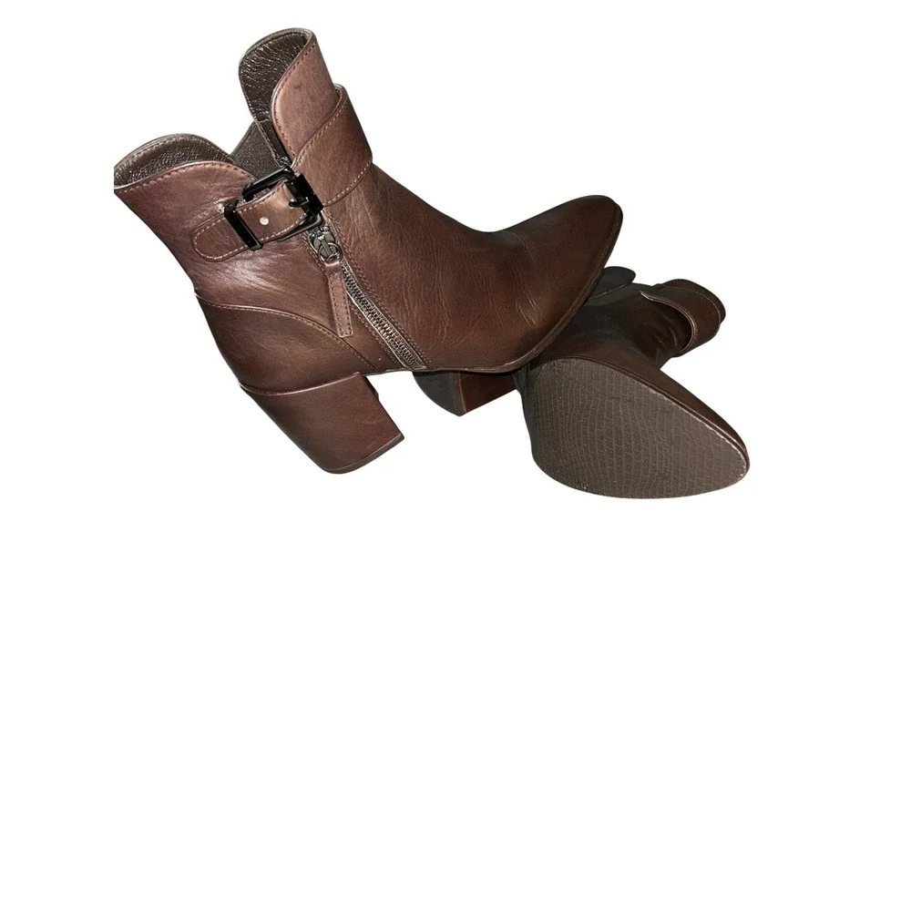 Stuart Weitzman Brown Leather Buckle Ankle Boots Pointed Toe Block Heel Size 8.5